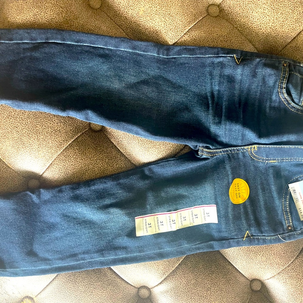 Toddler straight leg jeans 3T - never worn!